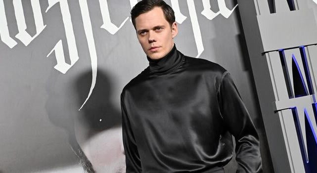Kojima megint egy világsztárt igazolt, Bill Skarsgard lesz a Physint főhőse