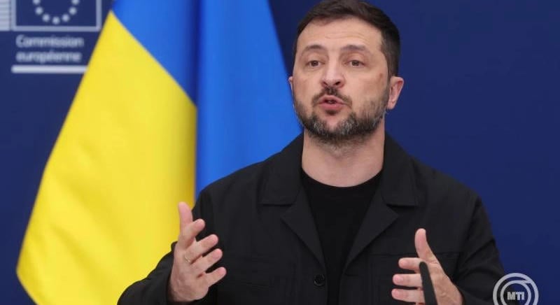 Az Oroszország elleni szankciókról szóló amerikai törvény mielőbbi végrehajtását sürgette Zelenszkij