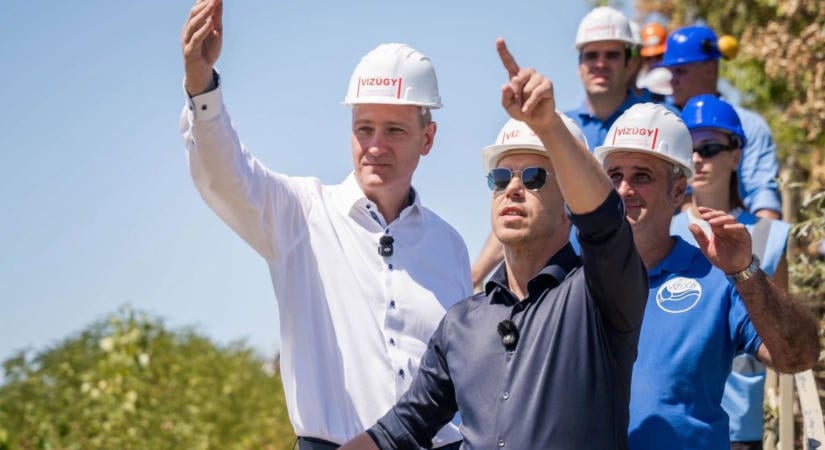 Magyar Péter: az augusztusinál is alacsonyabb lesz a Duna vízszintje – mi történik Paksnál a fenékküszöbbel?