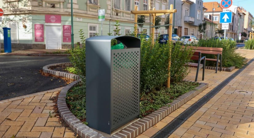 Botrányosnak minősítette Fodor Antal a Gogol utcai kukák árát