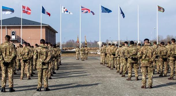 Nagy-Britannia növeli katonai jelenlétét Oroszország szomszédjában