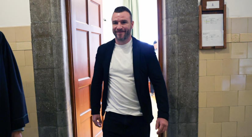 Molnár Áron a békítő tárgyalás után nyilatkozott a Blikknek: Nevetséges, ennek az embernek a börtönben a helye