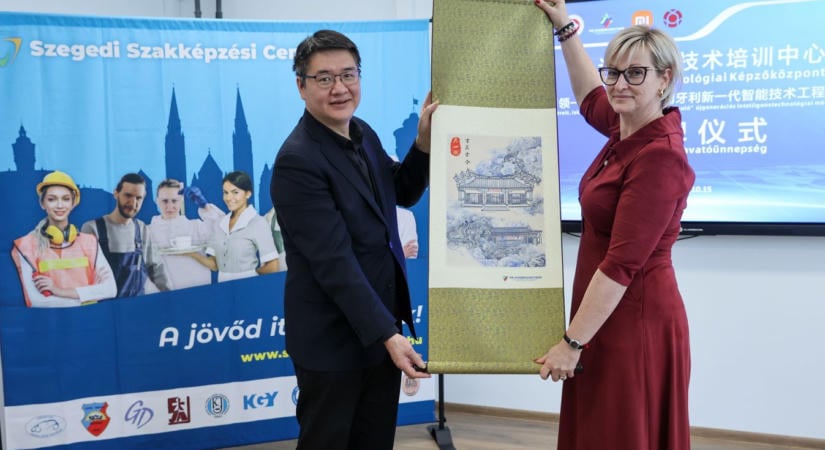 Az okosotthonok programozását is megtanulhatják a diákok az új Xiaomi-képzőközpontban – galériával