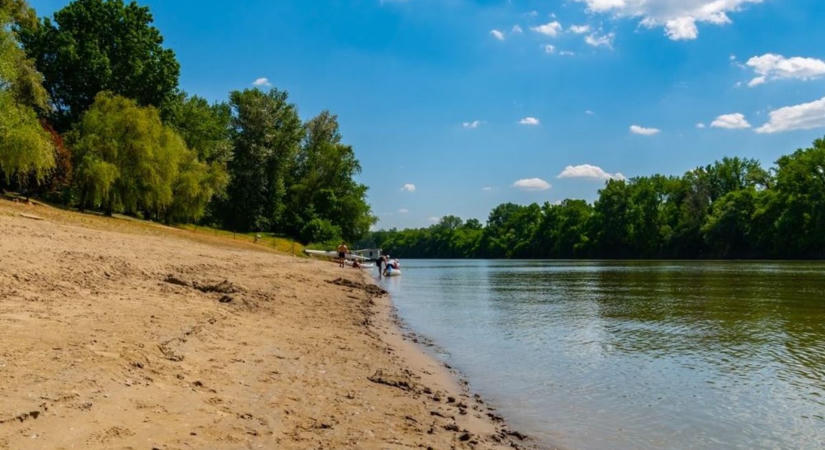 Bizonytalan a nagyrévi komp sorsa, egyelőre nem indulhat újra az átkelés