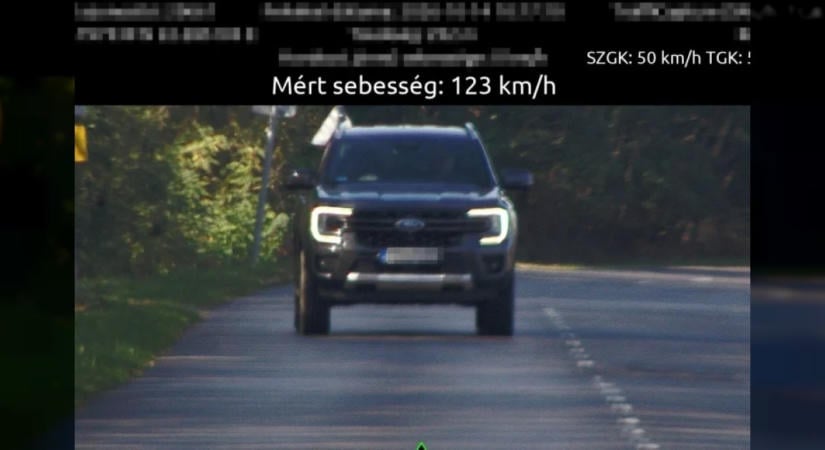 Százhuszonhárom kilométeres sebességgel hajtott egy autós Terem belterületén
