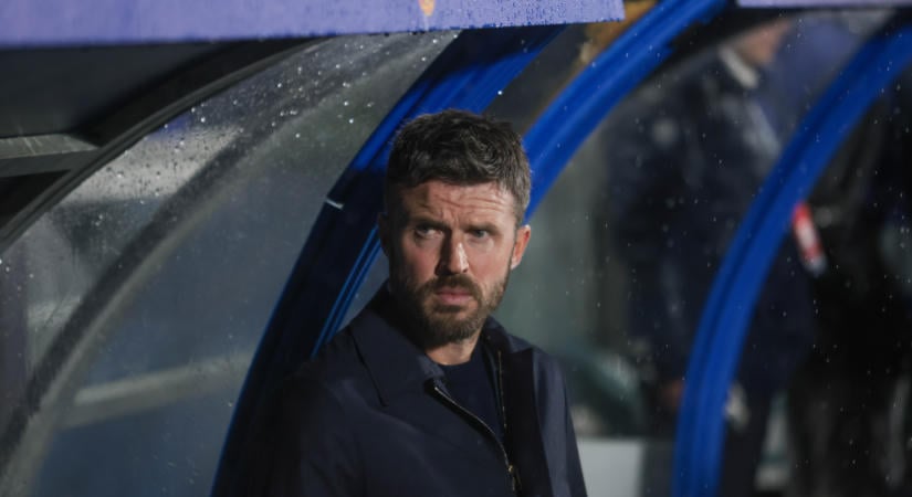 Carrick a játékosával is összeszólalkozott, súlyos pofonba szaladt bele az MU