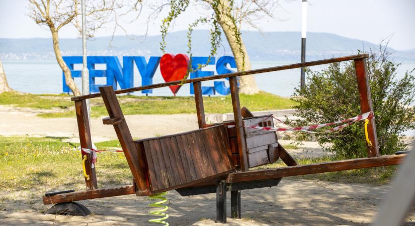 Nagy a tét, hatalmas küzdelemben a balatoni strandok