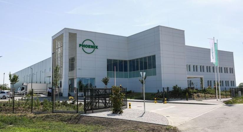 Az építészet miatt is figyelemre méltó a PHOENIX Pharma új győri logisztikai központja