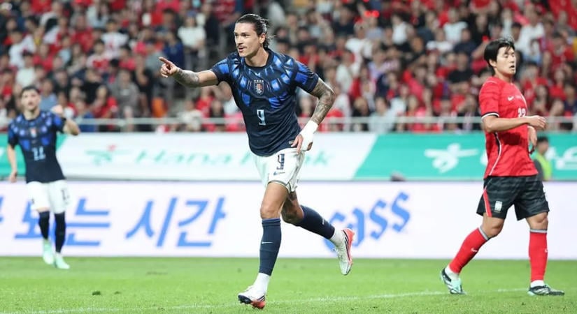 Megvan Forlán első győztes meccse kapitányként, Uruguay nyert Dél-Koreában