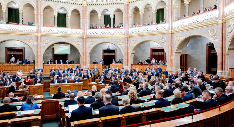 Hivatalosan is módosították a 2026-os költségvetést, 500 milliárdos Havária Alap jött létre