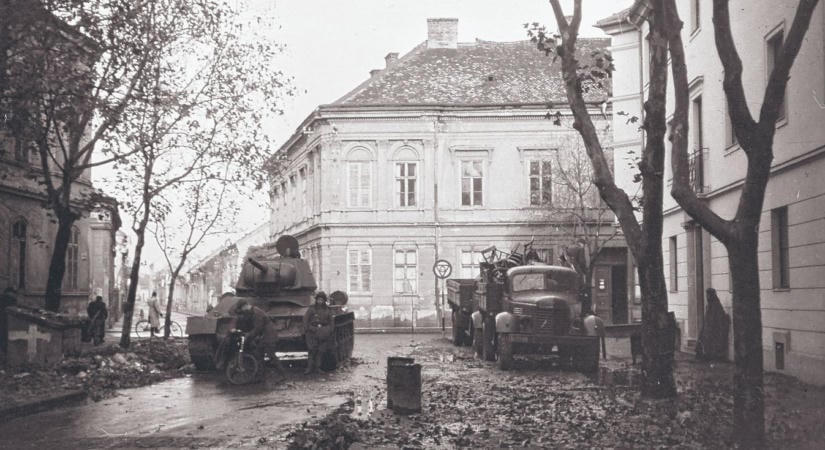 Amikor Fehérvárnak saját hangja lett – Tizenhárom nap 1956 őszén
