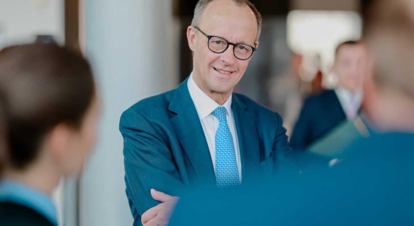 Történelmi kudarc után is marad Merz, miközben az AfD tovább erősödik