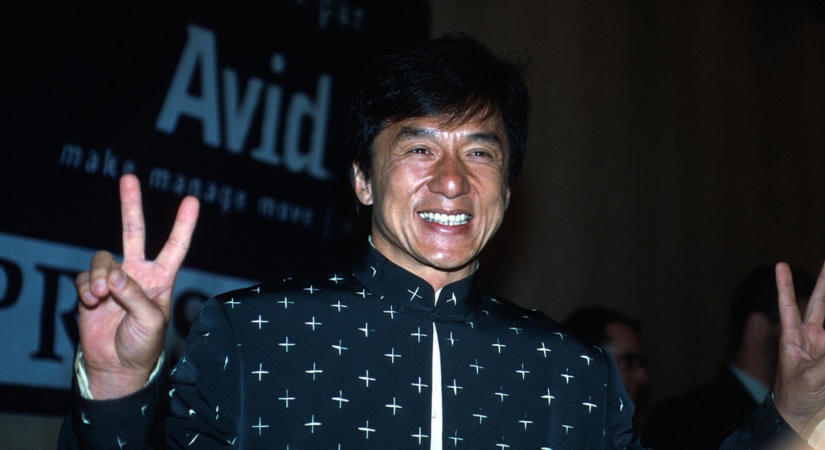 Így néz ki ma a 72 éves Jackie Chan – Friss fotón a harcművész-színész