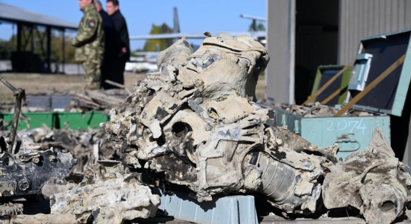 Jelentős lelet: világháborús vadászgép roncsai kerültek elő Törtelnél