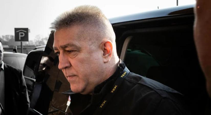 Aranykonvoj-ügy: Gyanúsítottként hallgatták ki Hajdu Jánost, a TEK volt vezetőjét