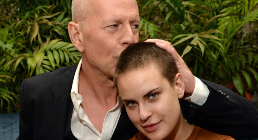 Férjhez ment Bruce Willis és Demi Moore legkisebb lánya, Tallulah: videón a gyönyörű menyasszony