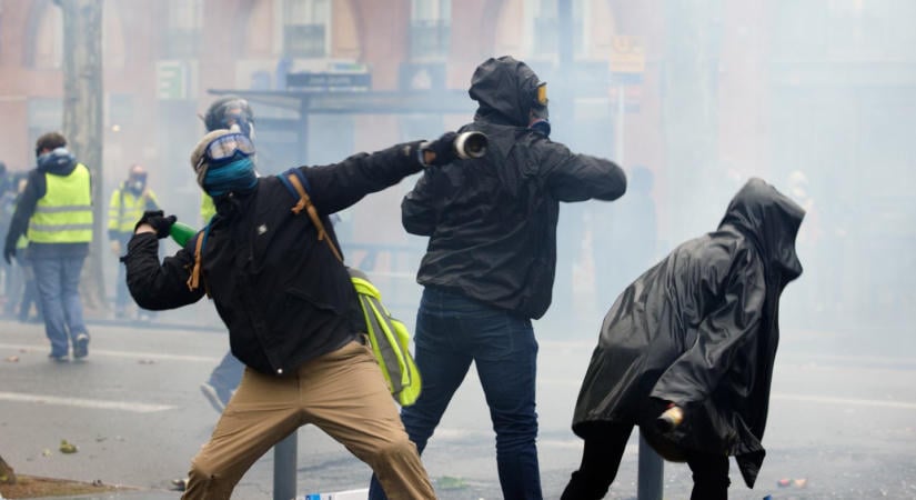 Vészjelzés a piacokról: padlón az euró, bajban a francia államadósság