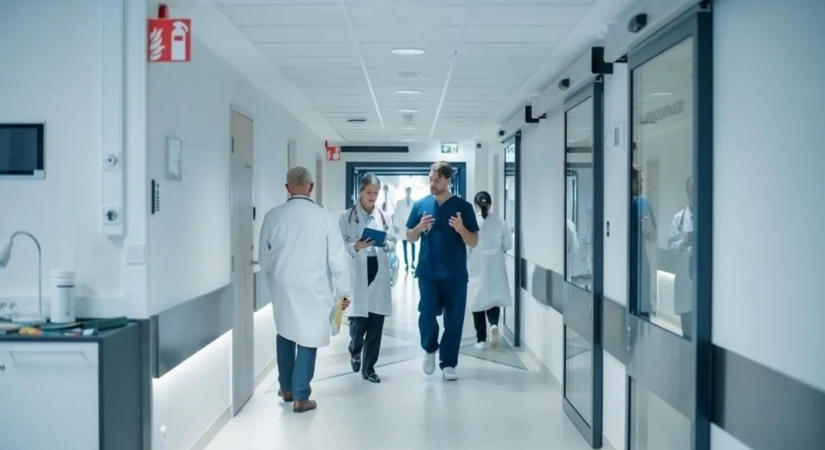 A tűzoltók léptek közbe: húsdarálóba szorult egy kétéves kisfiú keze