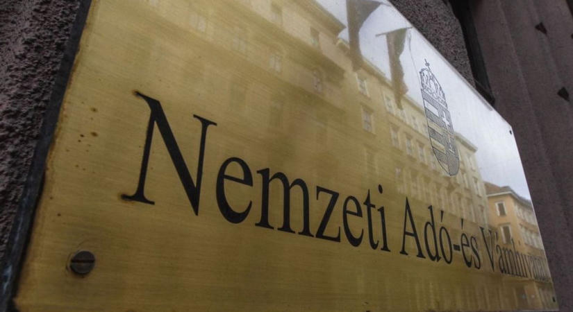 Adószámla értesítő: 1,8 millió ember kap fontos tájékoztatást a következő napokban