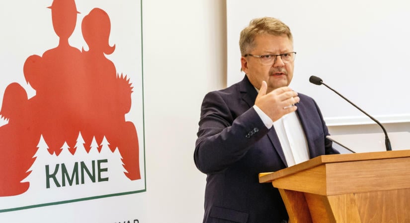 Felmondott a Nemzetstratégiai Kutatóintézet elnöke az átvilágítás után