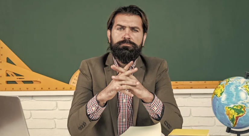 Meztelen képeket mutathatott diákjainak egy tanár