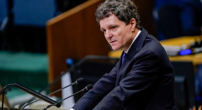 Politikai káosz a szomszédban: a csőd szélén áll Románia
