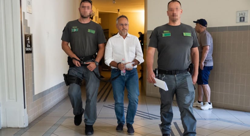 Ez tartja a lelket a börtönben Seszták Miklósban és Bús Balázsban - információkat kaptunk a rácsok mögül