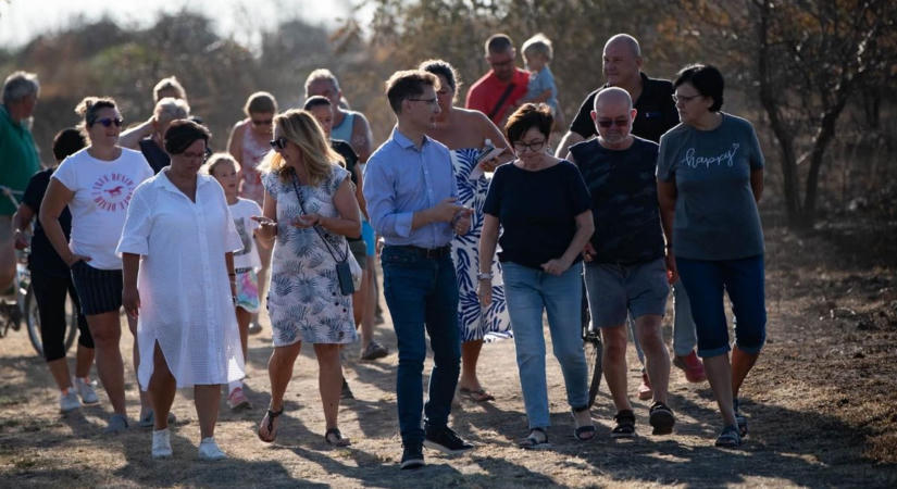 A feketehegyi tűz után jönnek a változások – szélesebb utak és lakossági fórum is napirenden (galéria)