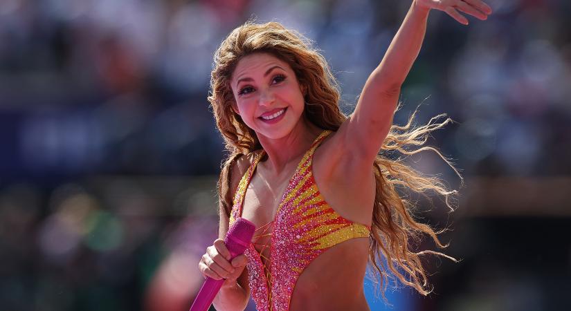 Shakira kivethette hálóját a 23 évvel fiatalabb szexi spanyol focistára – mit szól ehhez Piqué?