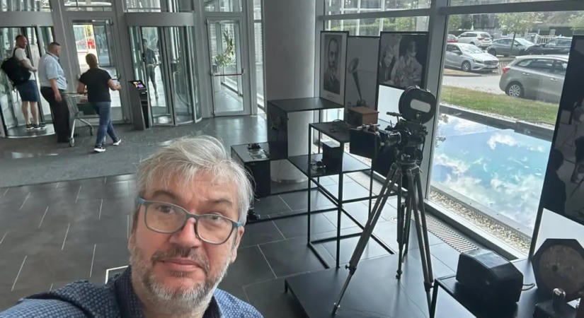 Hadházy Ákost nyolc évig nem engedték be, most a zebrákról beszélhet a köztévében