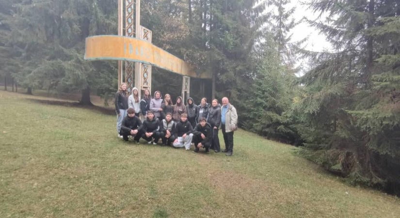 A Szvidoveci-havasokba és Kőrösmezőre kirándultak a Beregszászi Kossuth Lajos Líceum diákjai