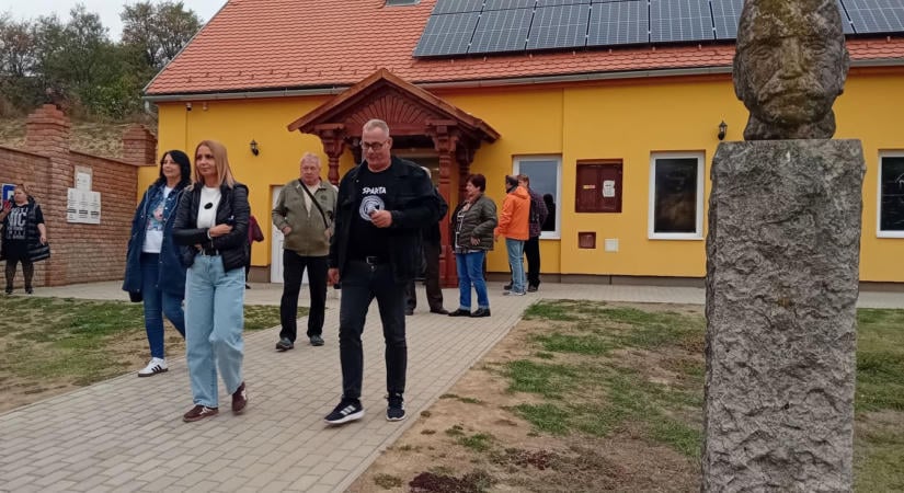 Az ibafai papnak tényleg volt fapipája? – a zalai polgárőrök utánajártak a legendának (galéria)