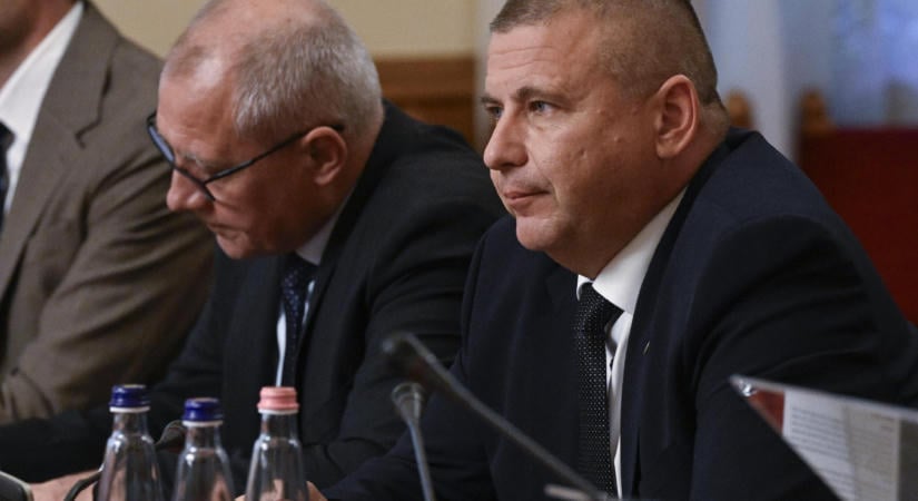 Ruszin-Szendi: Új irányt szabtak a honvédségi milliárdoknak