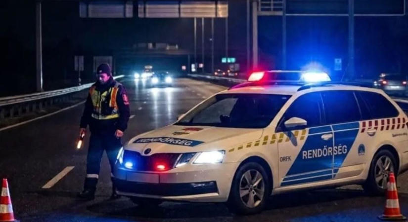 Tömegszerencsétlenség az M3-as autópályán: árokba csapódott egy busz, többen meghaltak