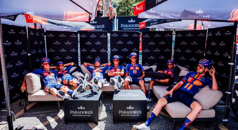 Messze a WorldTour-szinttől, újabb kulcsfigura távozik a Team Picnic PostNL csapatától