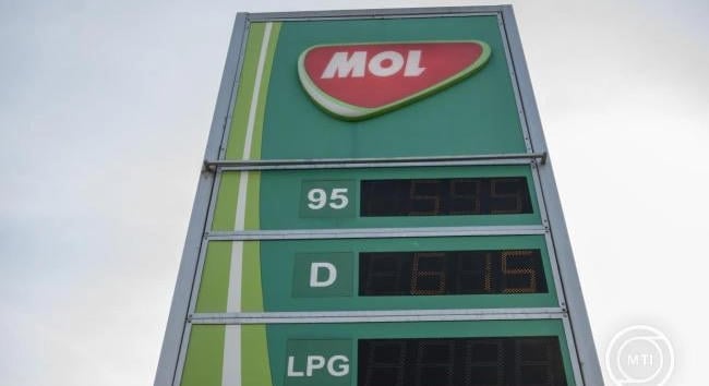 Kőolajtermékek magyarországi tárolásáról írt alá memorandumot a Naftohaz és a Mol