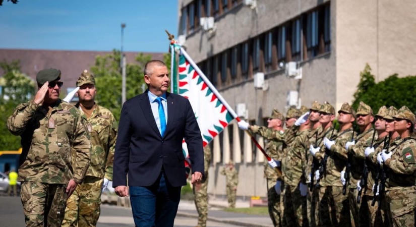 A Honvédség veszi át a minisztériumok őrzését a rendőrségtől