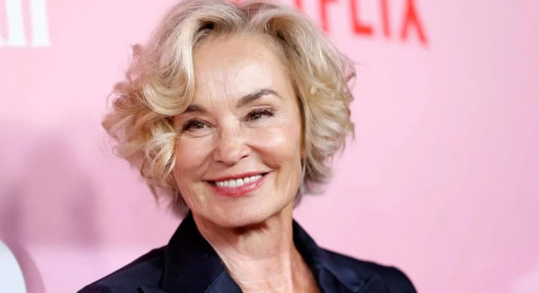 Jessica Lange szerint az Amerikai Horror Story gyártója olyan fillérb*szó volt, hogy nem fizettek a kocsikért a forgatáson