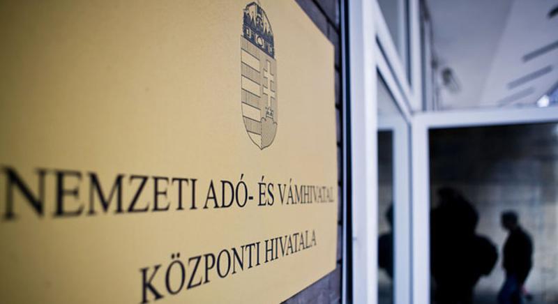 Csalókra figyelmeztet a NAV