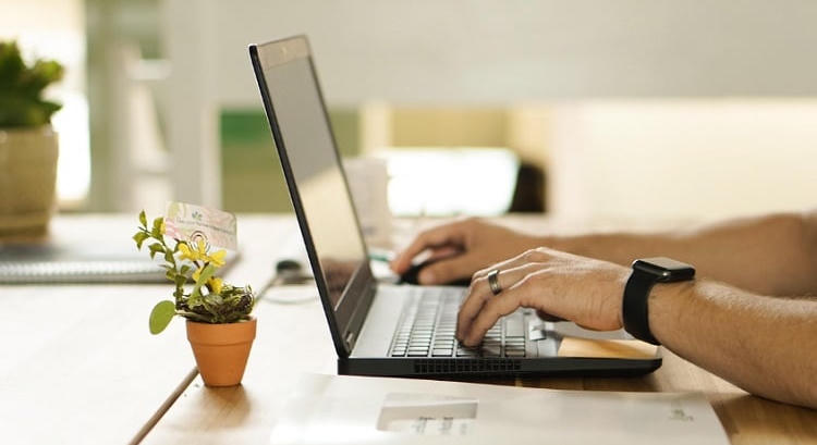 Itt a segítség! Mutatjuk, mit tehetsz, ha ellopták az intim fotódat vagy online visszaélés áldozata lettél