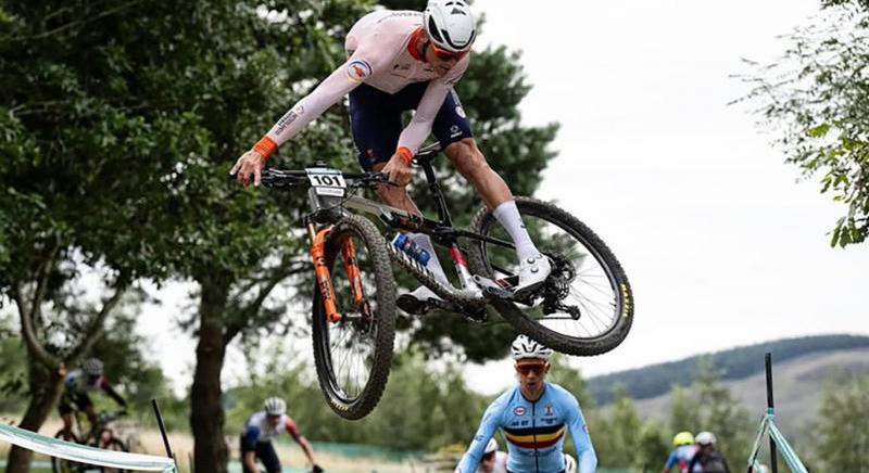 Továbbra is a gyermekkori álmát kergeti Mathieu van der Poel