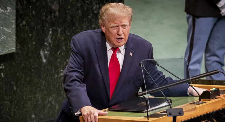 Irán megsemmisítésével fenyegetett Donald Trump, miközben átnevezte a mesterséges intelligenciát