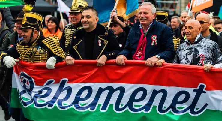 Békemenet helyett Zászlómenet lesz október 23-án