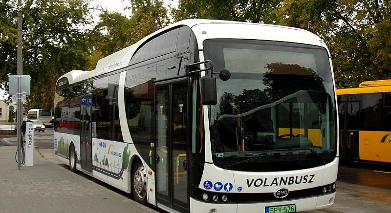 Komárom nyerhet az EU szigorítási tervével