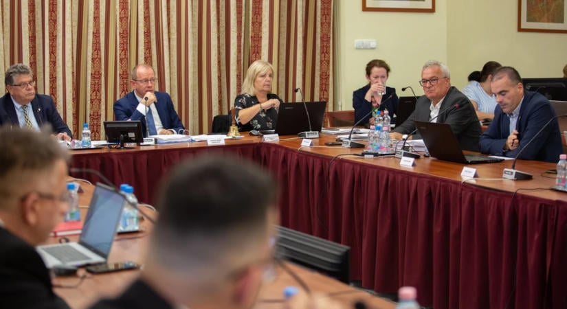 Városi app és szigorítás a szórakozóhelyeknél