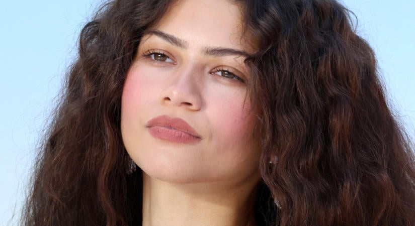 Zendaya már viseli 2026 őszének egyik legmenőbb manikűrjét: ez a ’90-es éveket idéző körömtrend újra hódít