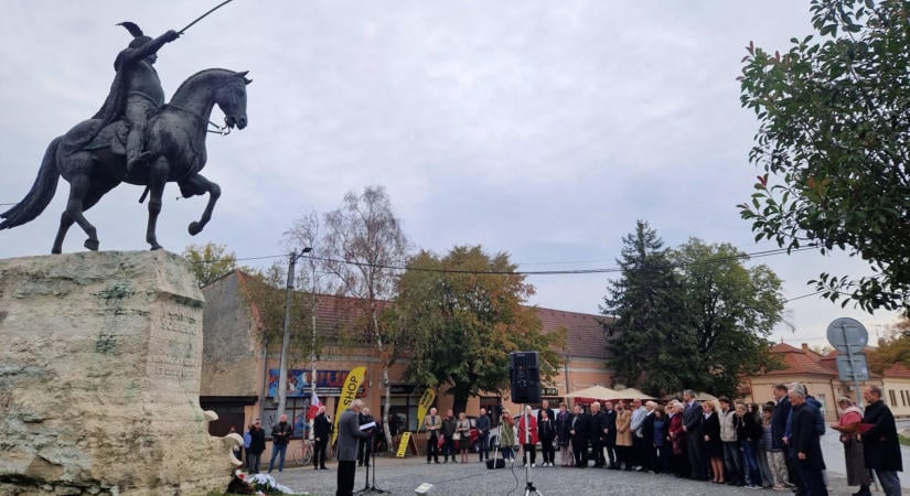 A párkányi csata 343. évfordulójára emlékeztek a Sobieski-emlékparkban