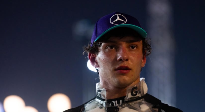 Egyetlen futamra a halhatatlanságtól: Kimi Antonelli már vasárnap átírhatja az F1 történelemkönyvét