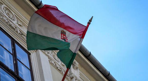 Amíg ön aludt, miniszteri biztosok hadával lett gazdagabb Magyarország