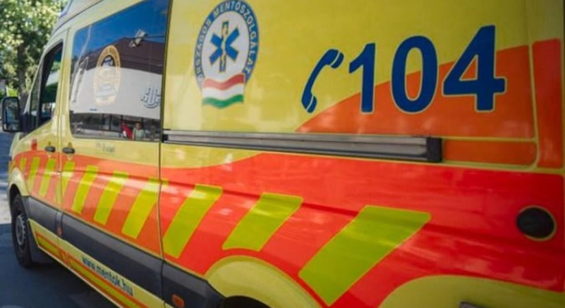 Autóval ütközött egy motoros Tatabányán